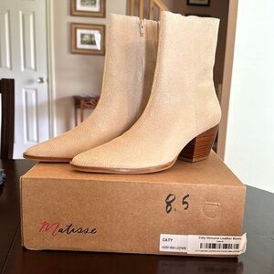 Matisse Women's Cream Leather Boots